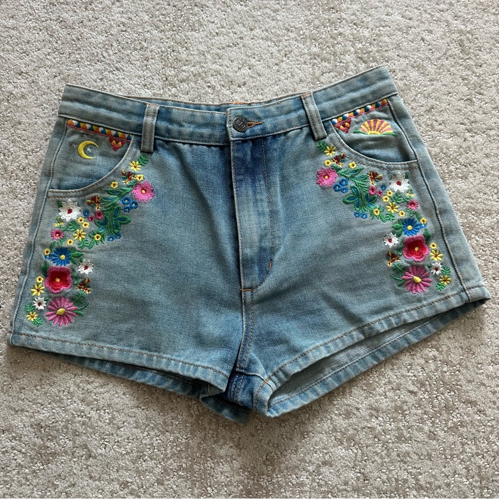 Sample Spell shorts